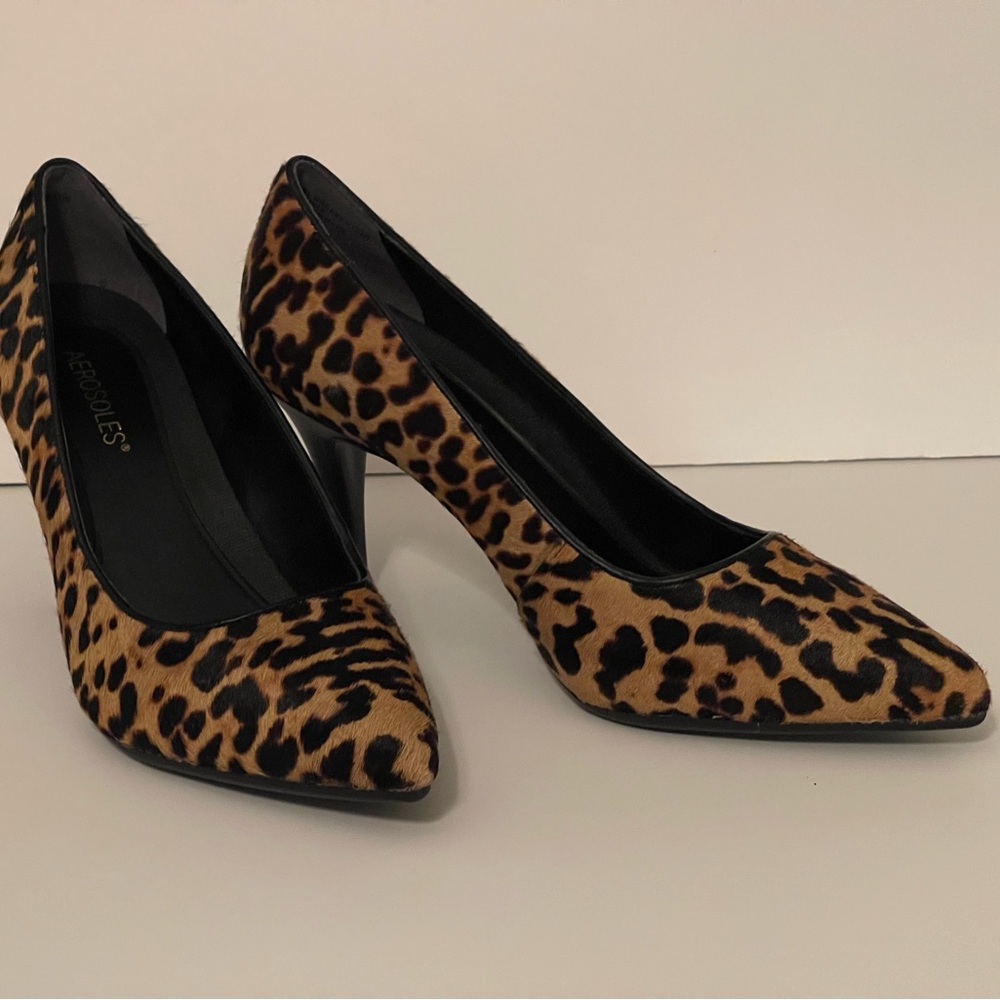 New without tags Aerosoles pony hair pumps